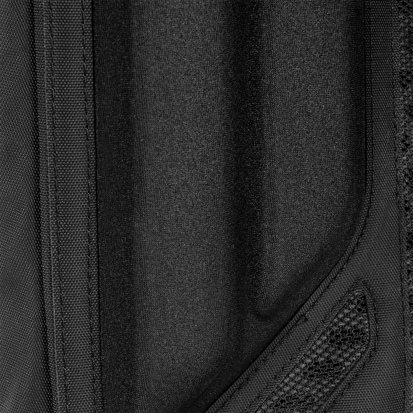 paragon-hydration-pack-f1 Paragon_Black_Texture.png